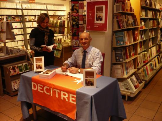 dedicace-decitre-le-7-decembre-2011-011-1.jpg